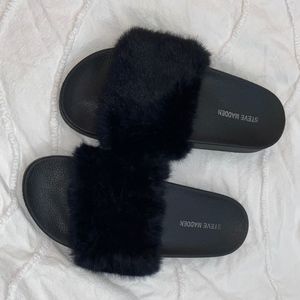 Steve Madden Faux Fur Sandals (size 8)